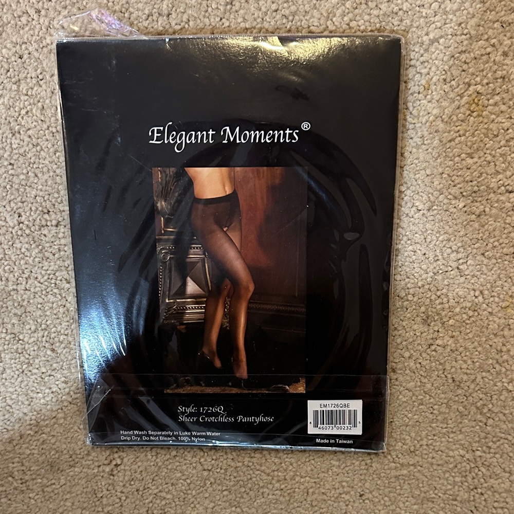 Elegant Moments nude Queen-sized Hosiery